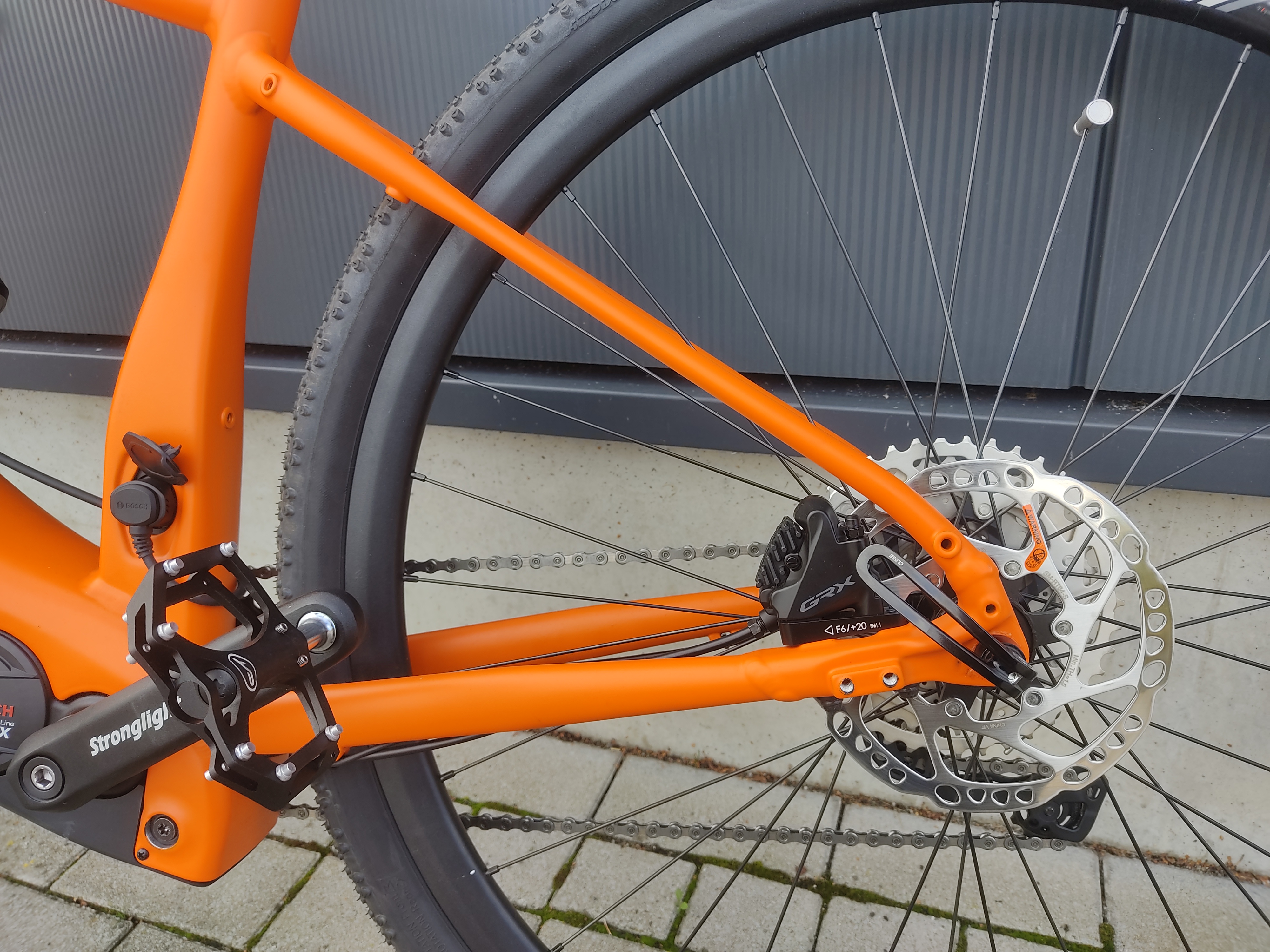 A Gravel Lite SX rear dropout from the left side
